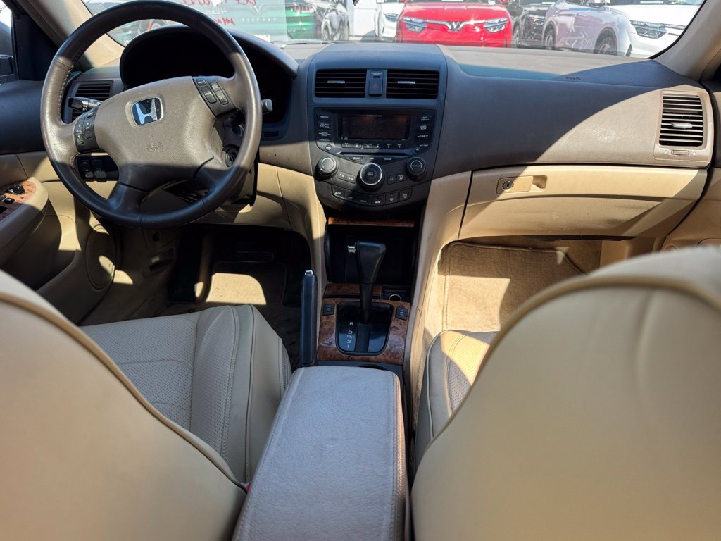 Used 2004 Taffeta White Honda EX-L image 6