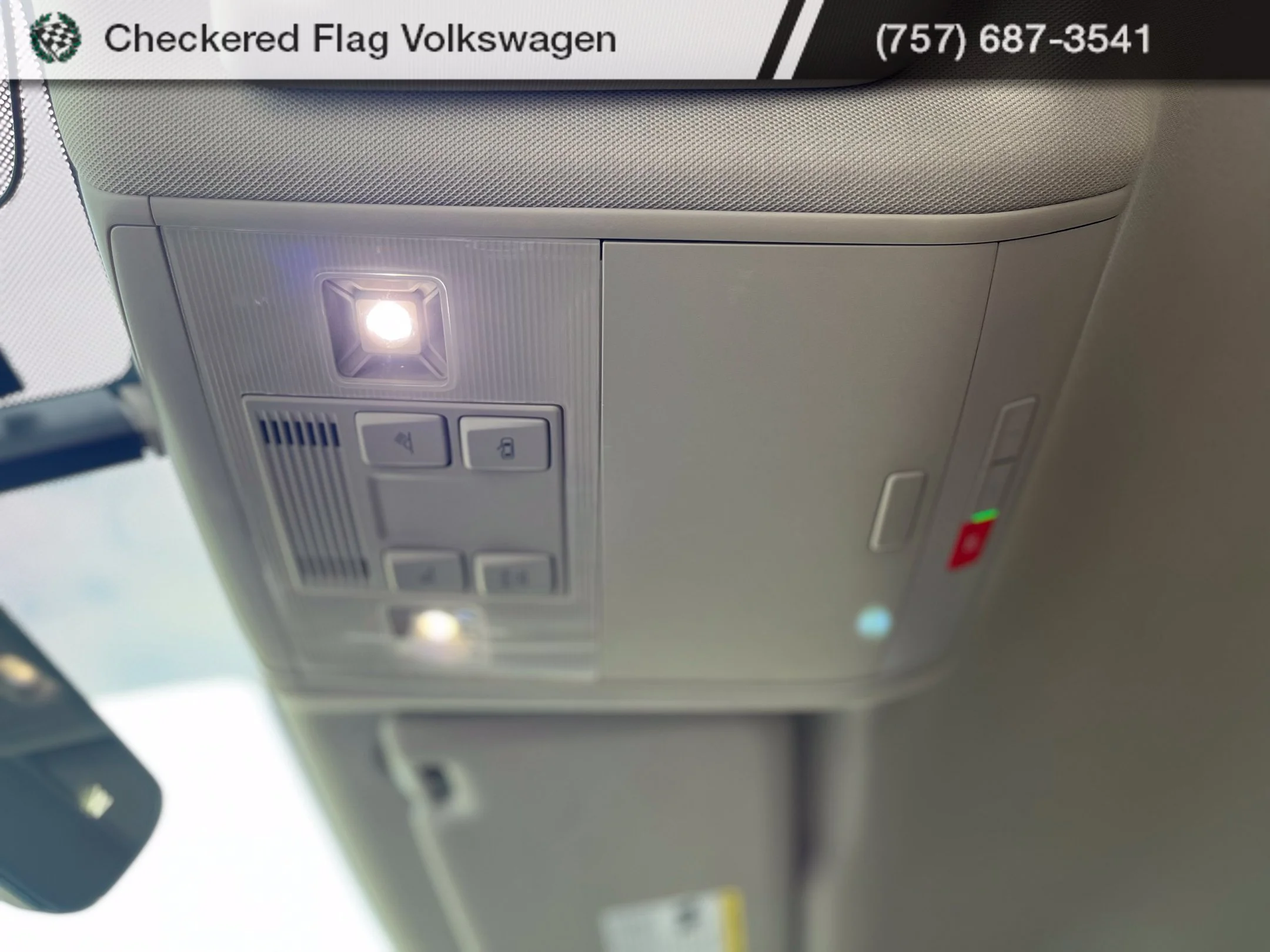 Used 2022 Pure White Volkswagen 3.6L V6 SE w/Technology image 18