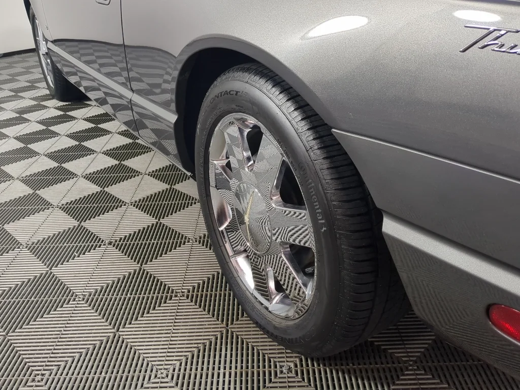 Used 2003 Gray Ford Premium Hardtop image 6