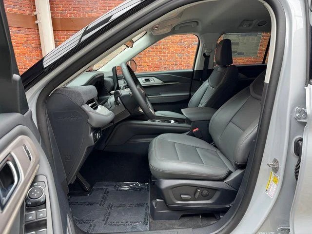 New 2026 Space White Metallic Ford Active image 22