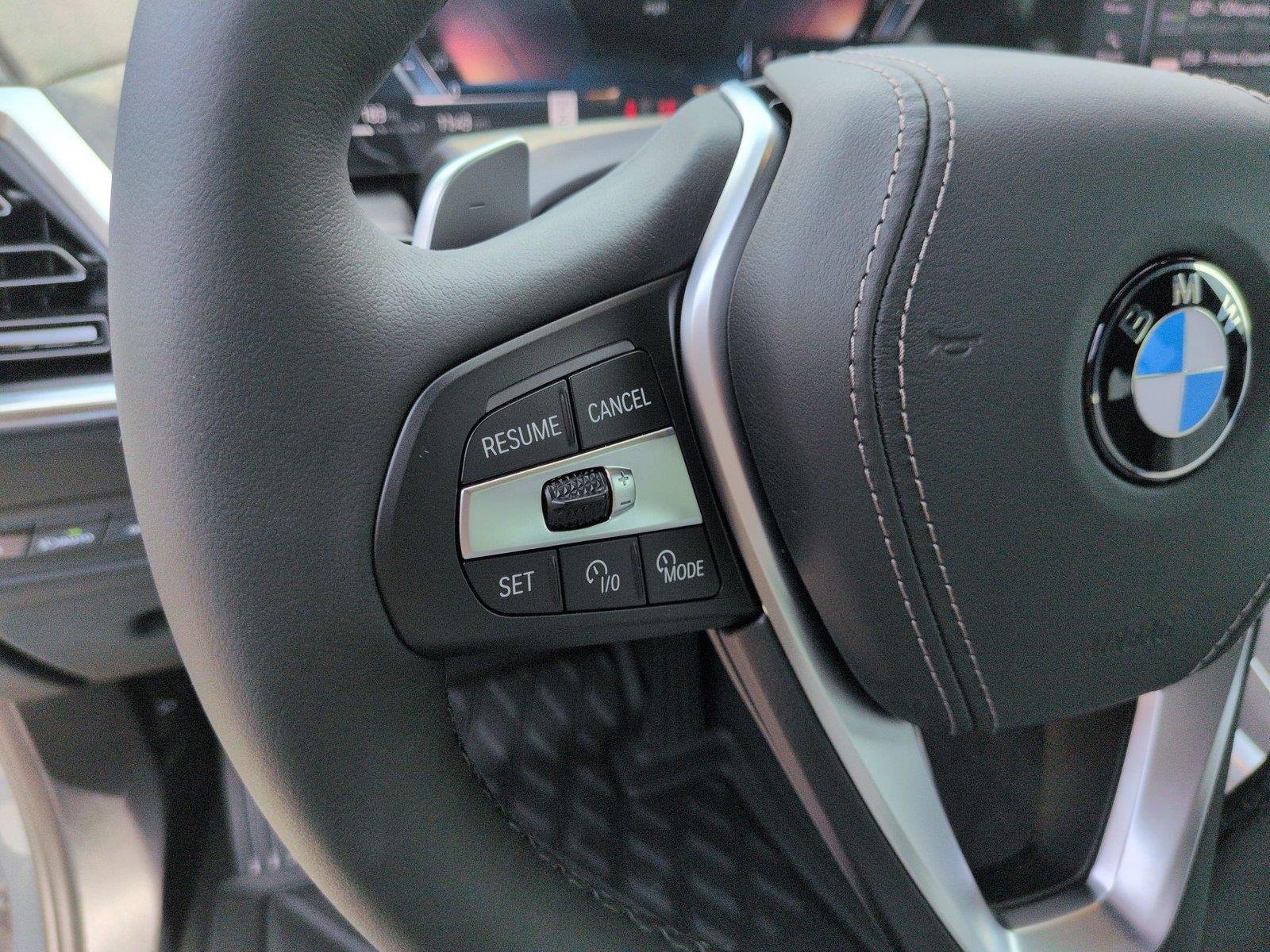 New 2026 Dravit Grey Metallic BMW xDrive40i image 20