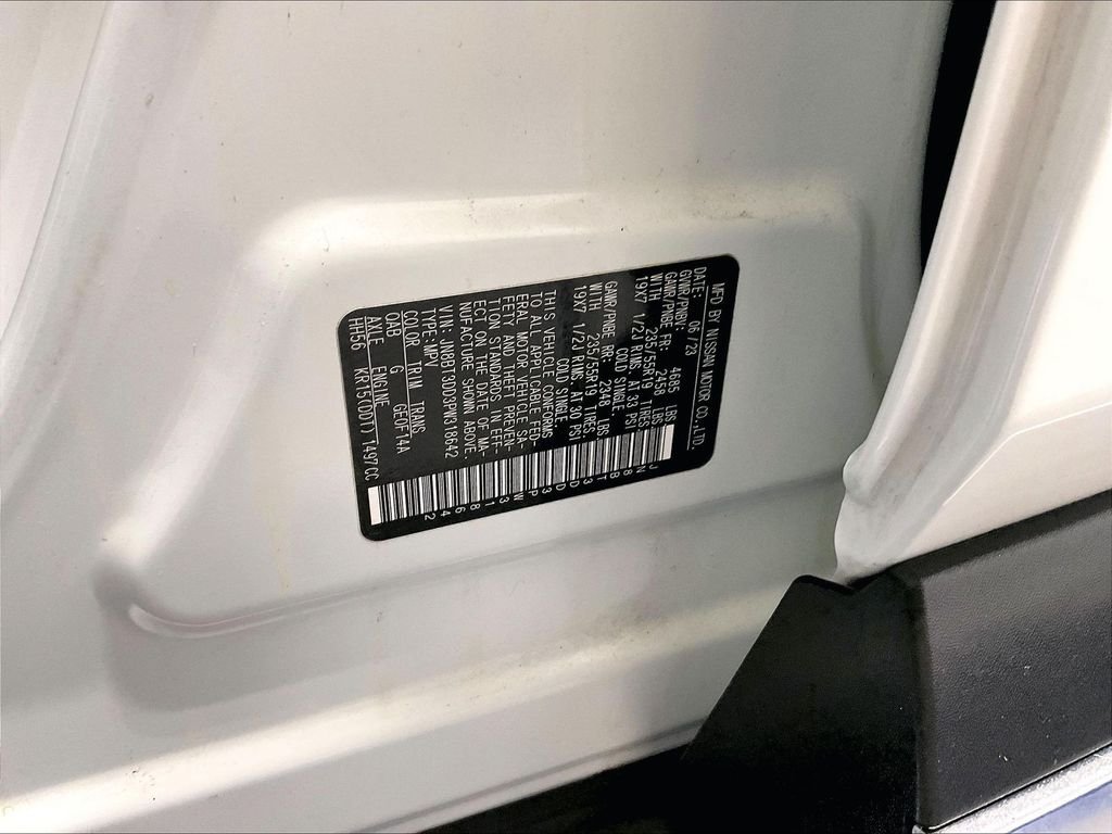 Used 2023 White Nissan Platinum image 36
