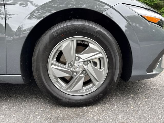 2026 Hyundai Elantra SE - Photo 12