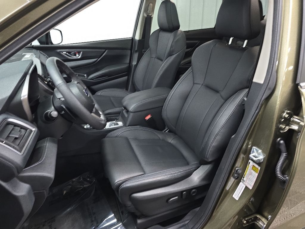 2025 Subaru Ascent Limited - Photo 30