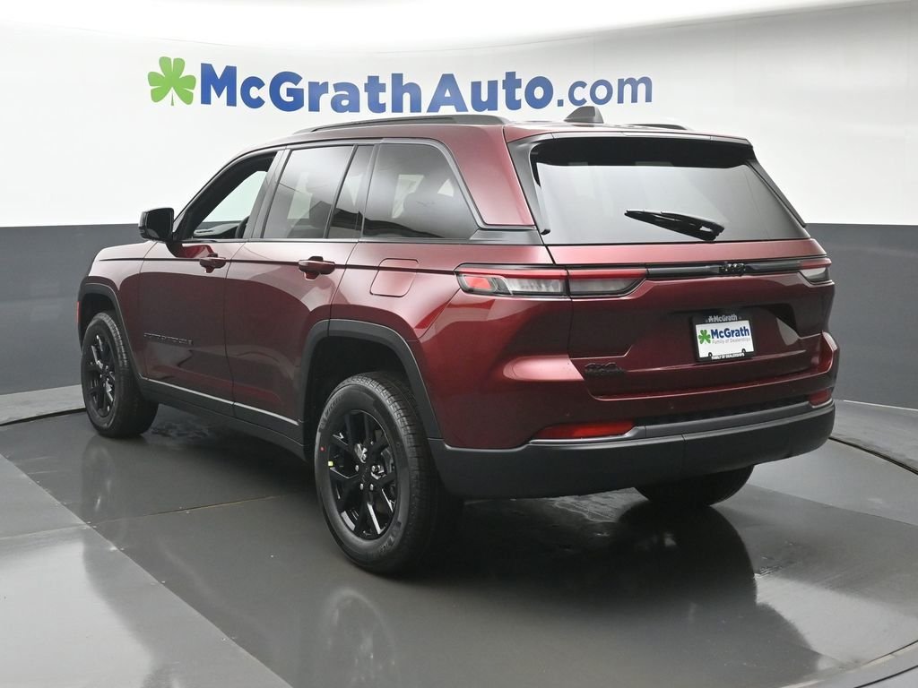 New 2026 Velvet Red Pearl-Coat Exterior Paint Jeep Laredo Altitude image 24