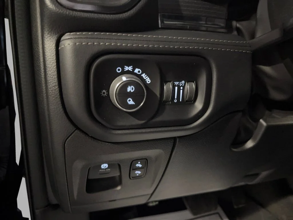 2023 RAM Ram 1500 Pickup Limited - Photo 16