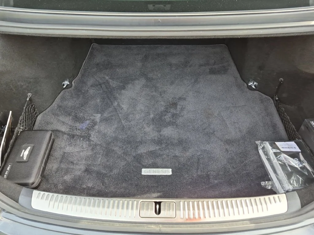 Used 2017 Gray Genesis 5.0 Ultimate image 6