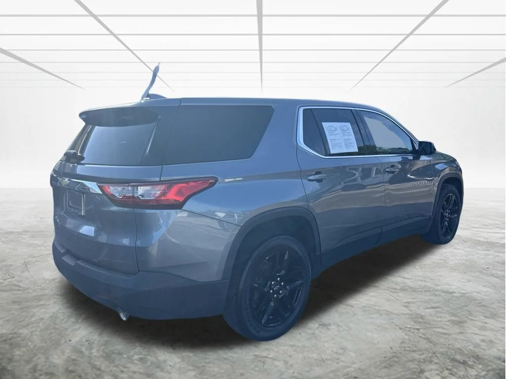 Used 2019 Gray Chevrolet LS image 4