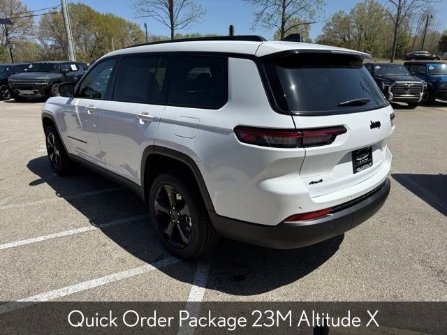 New 2025 Bright White Clear-Coat Exterior Paint Jeep Altitude X image 5