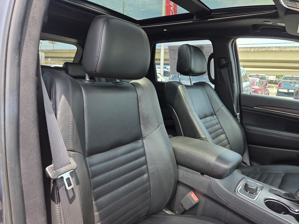 Used 2020 Blue Jeep Limited X image 30