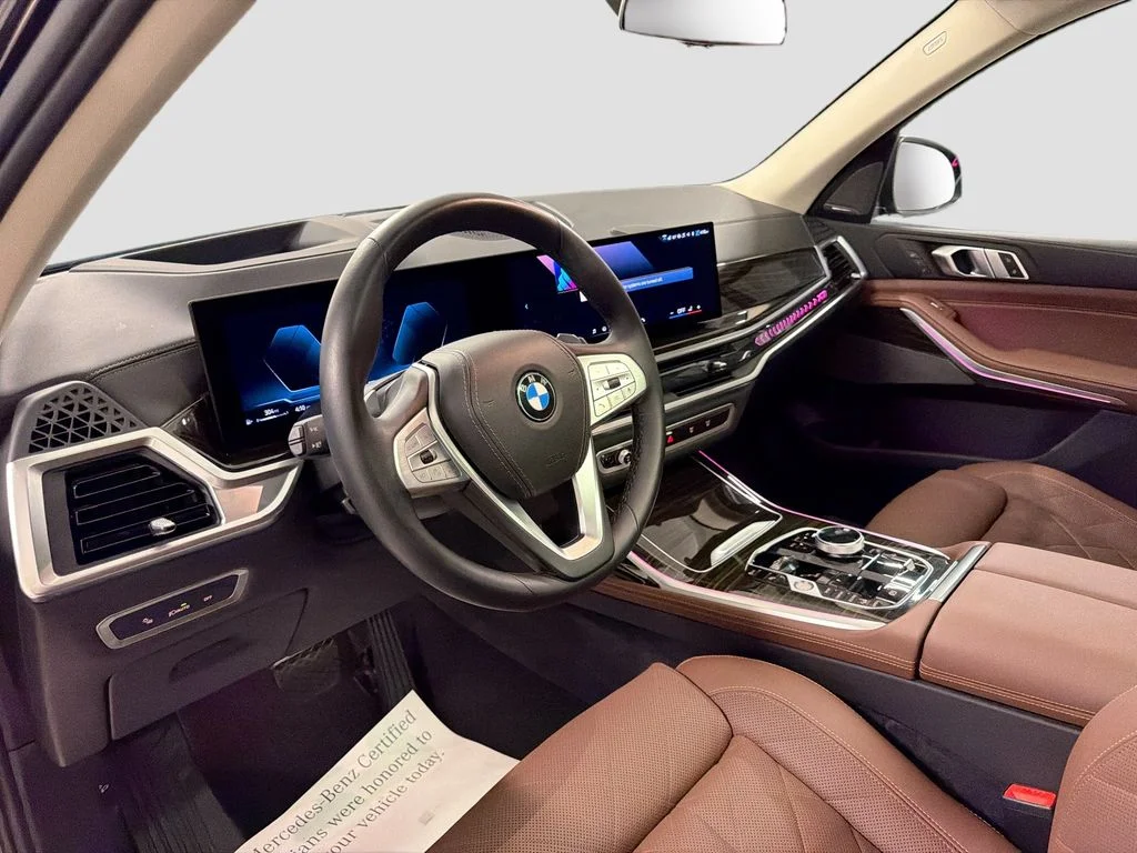 Used 2024 Black BMW xDrive40i image 4