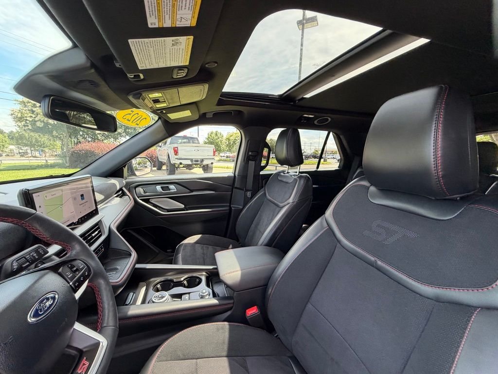 Used 2025 Black Ford ST image 38
