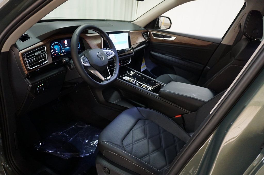 2026 Volkswagen Atlas SE w/Tech - Photo 9
