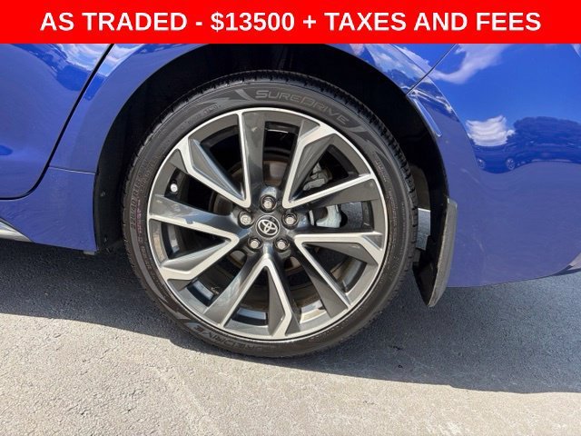 Used 2020 Blue Toyota SE image 10