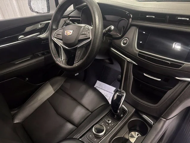 Used 2025 Crystal White Tricoat Cadillac Premium Luxury image 23