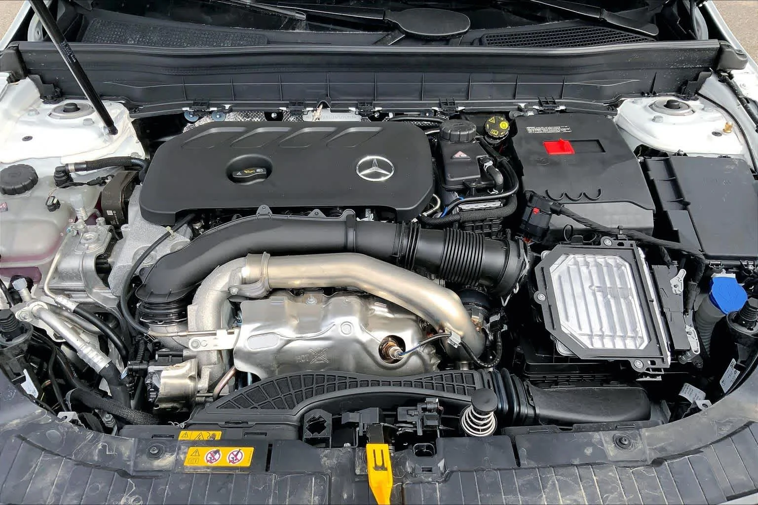 Certified Used 2026 Polar White Mercedes-Benz GLB 250 image 20