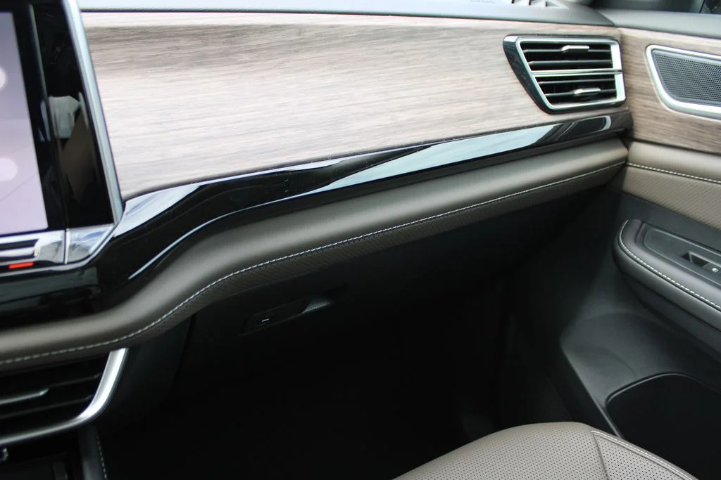New 2026 Black Volkswagen SEL image 21
