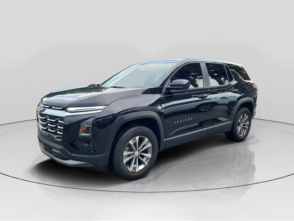 Used 2025 Black Chevrolet LT image 3