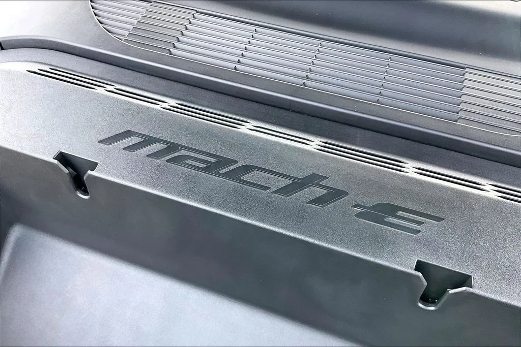 New 2026 Glacier Gray Metallic Tri-coat Ford Select image 33