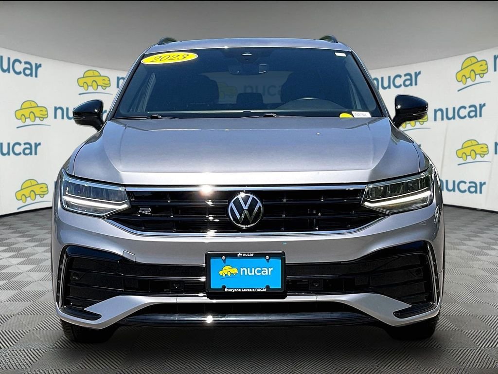 Used 2023 Pyrite Silver Metallic Volkswagen 2.0T SE R-Line Black image 2