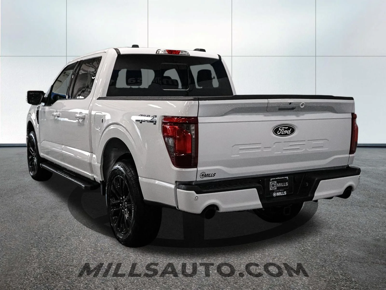 New 2026 Oxford White Ford XLT image 5