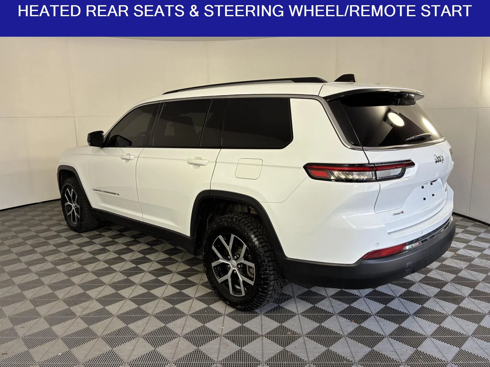 Used 2023 Bright White Clearcoat Jeep Limited image 7