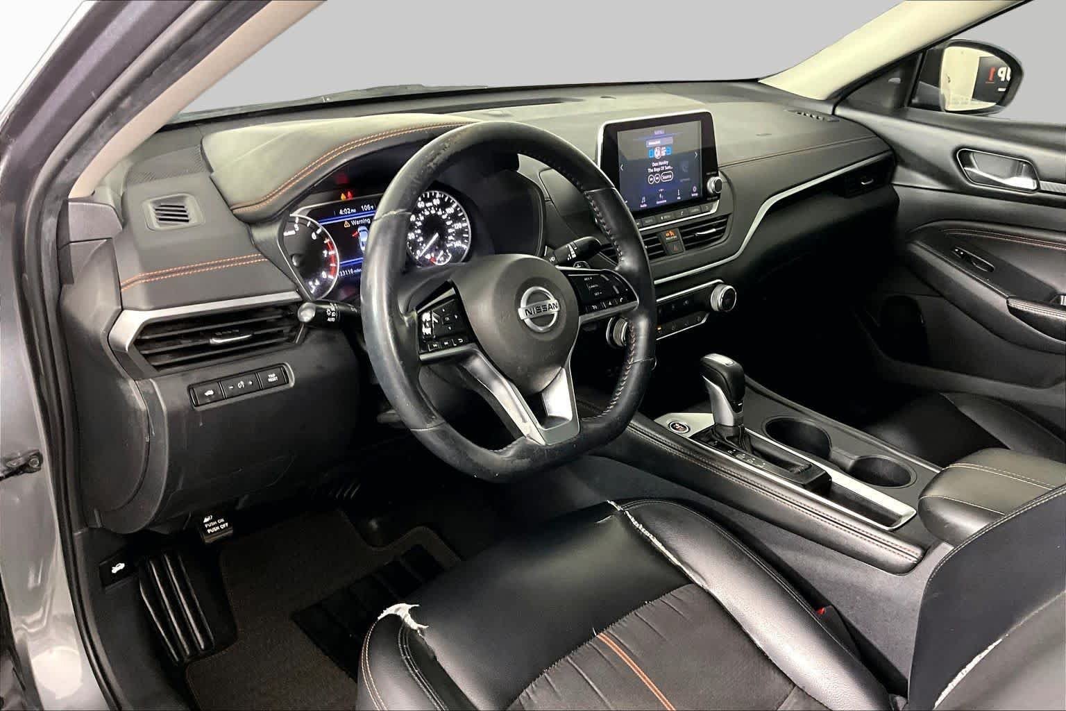Used 2020 Gun Metallic Nissan 2.5 SR image 17