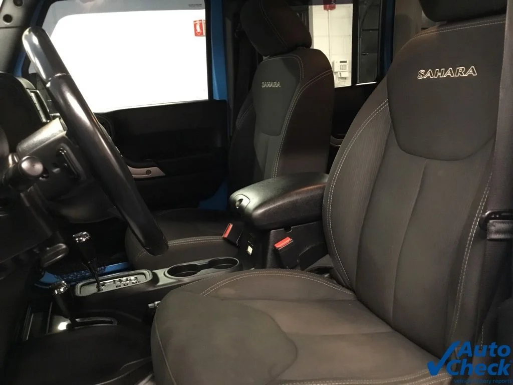 Used 2018 Blue Jeep Unlimited Sahara image 27