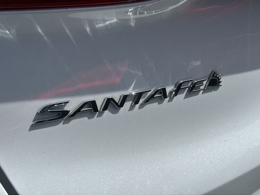 Used 2021 Quartz White Hyundai SE image 10