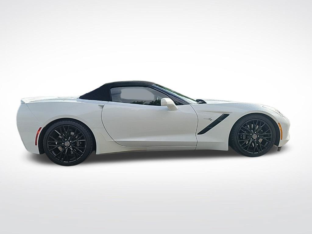 Used 2016 White Chevrolet Stingray Z51 image 4
