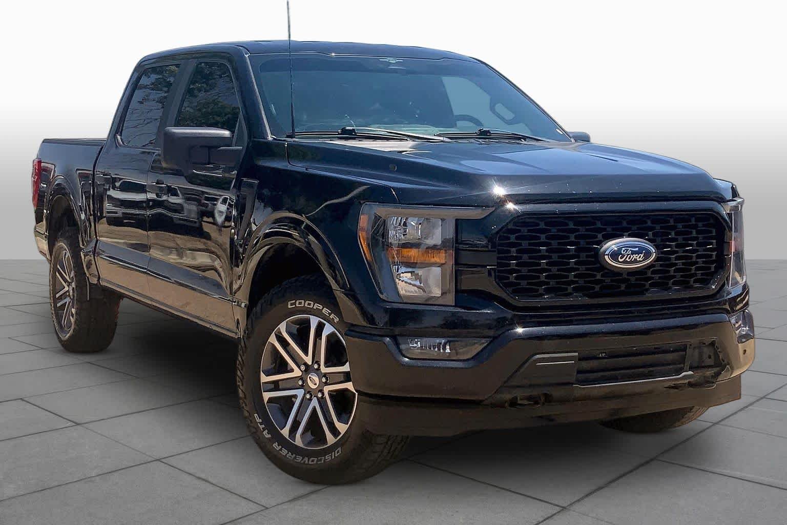 Used 2023 Agate Black Metallic Ford XL image 3