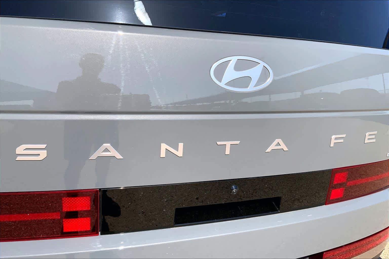Used 2025 Hampton Gray Hyundai Limited image 31
