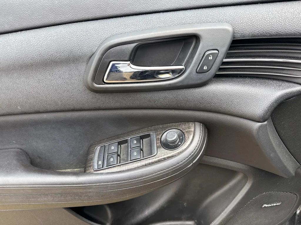 Used 2015 Gray Chevrolet LTZ image 19