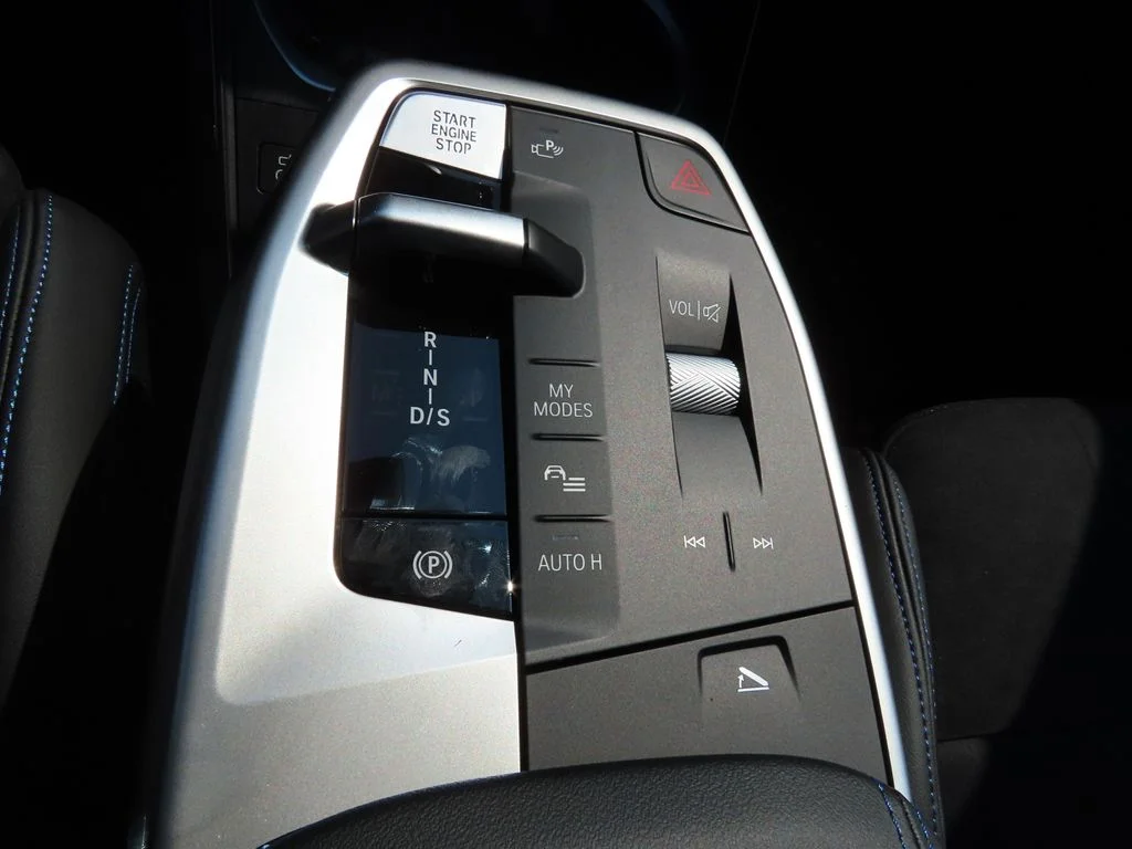 Certified Used 2026 Blue BMW xDrive28i image 32