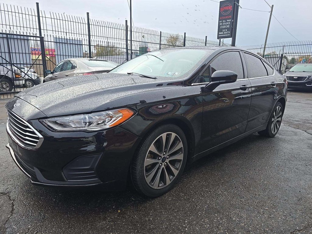 2019 Ford Fusion SE photo 3