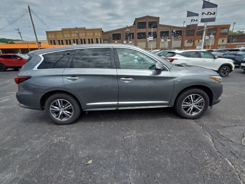 Used 2020 Gray INFINITI PURE image 8