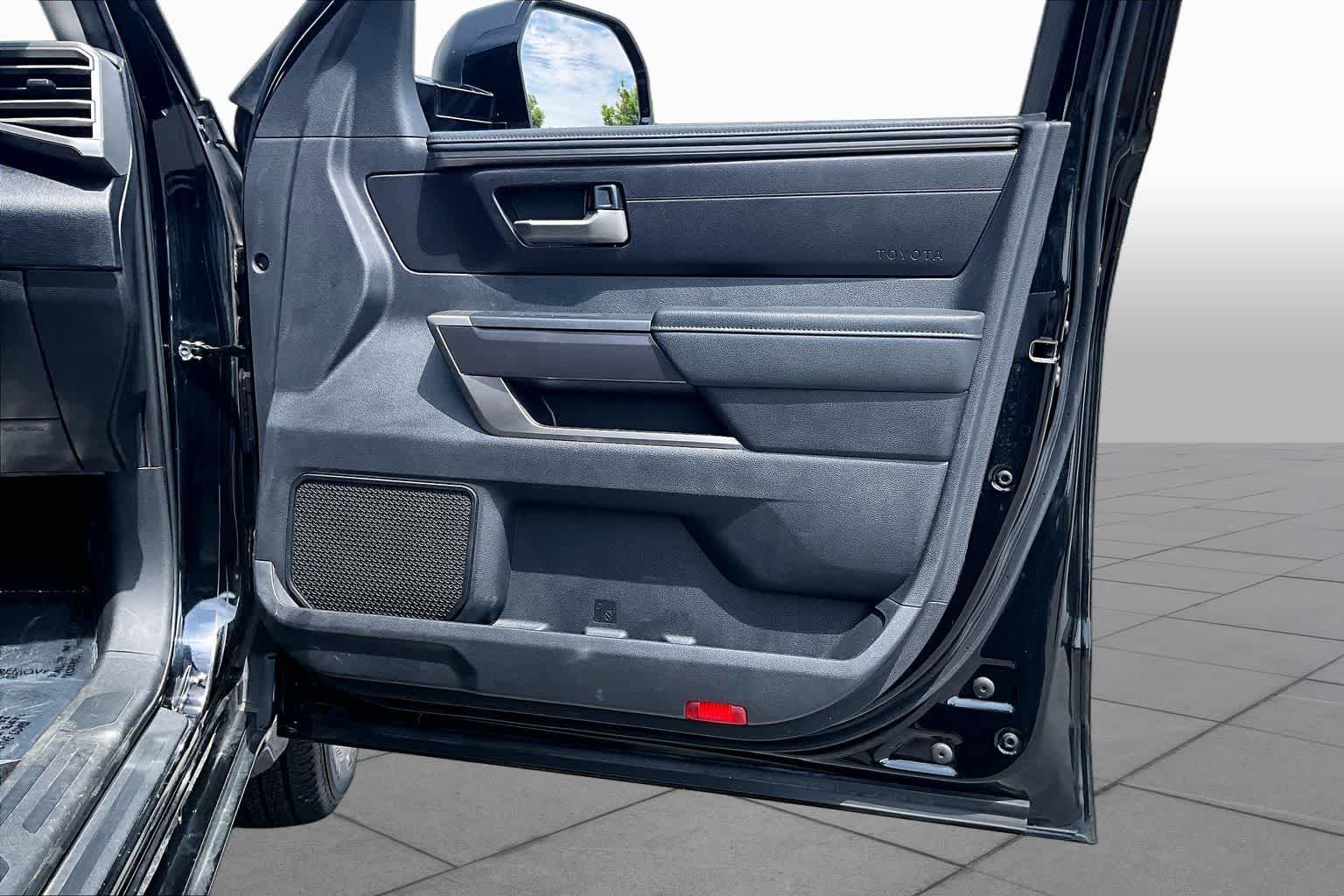 Used 2022 Midnight Black Metallic Toyota SR5 image 22