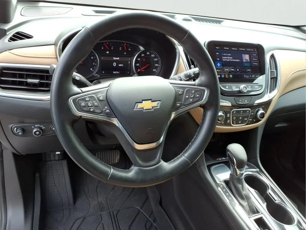 Used 2023 SUMMIT WHITE Chevrolet Premier image 3