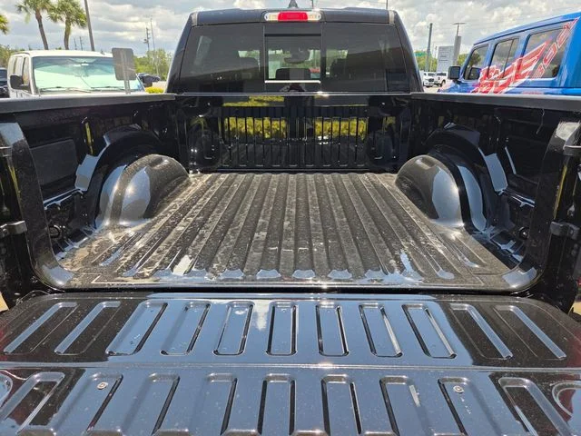 New 2026 Diamond Black Crystal Pearl-Coat Exterior Paint RAM Laramie image 7