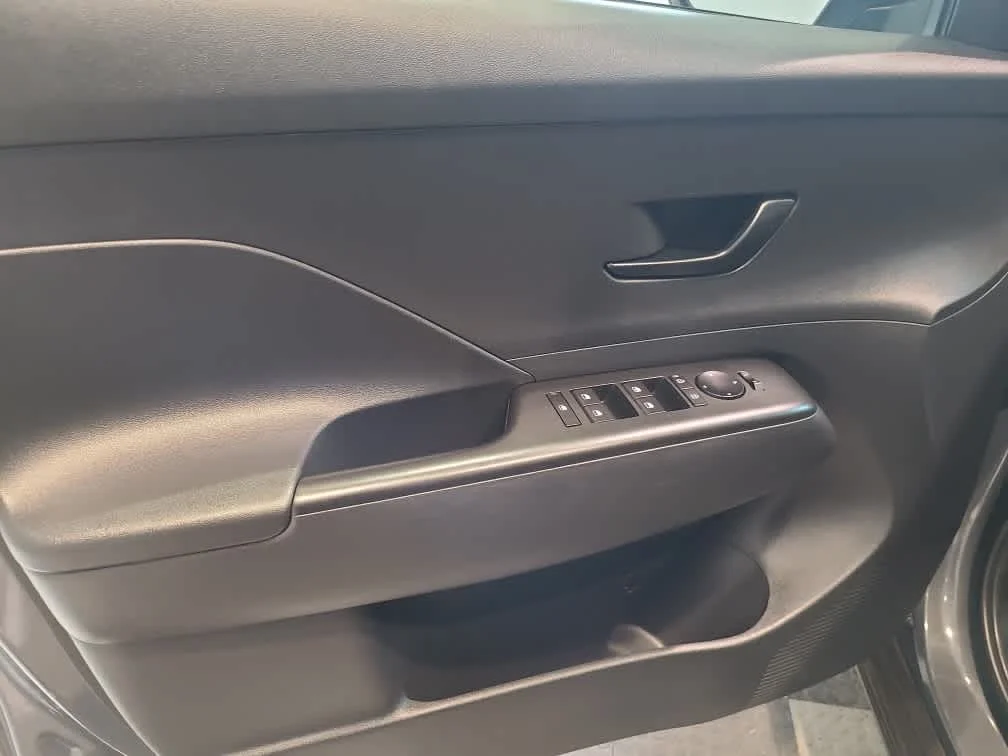 Used 2024 Ecotronic Gray Pearl Hyundai SE image 8