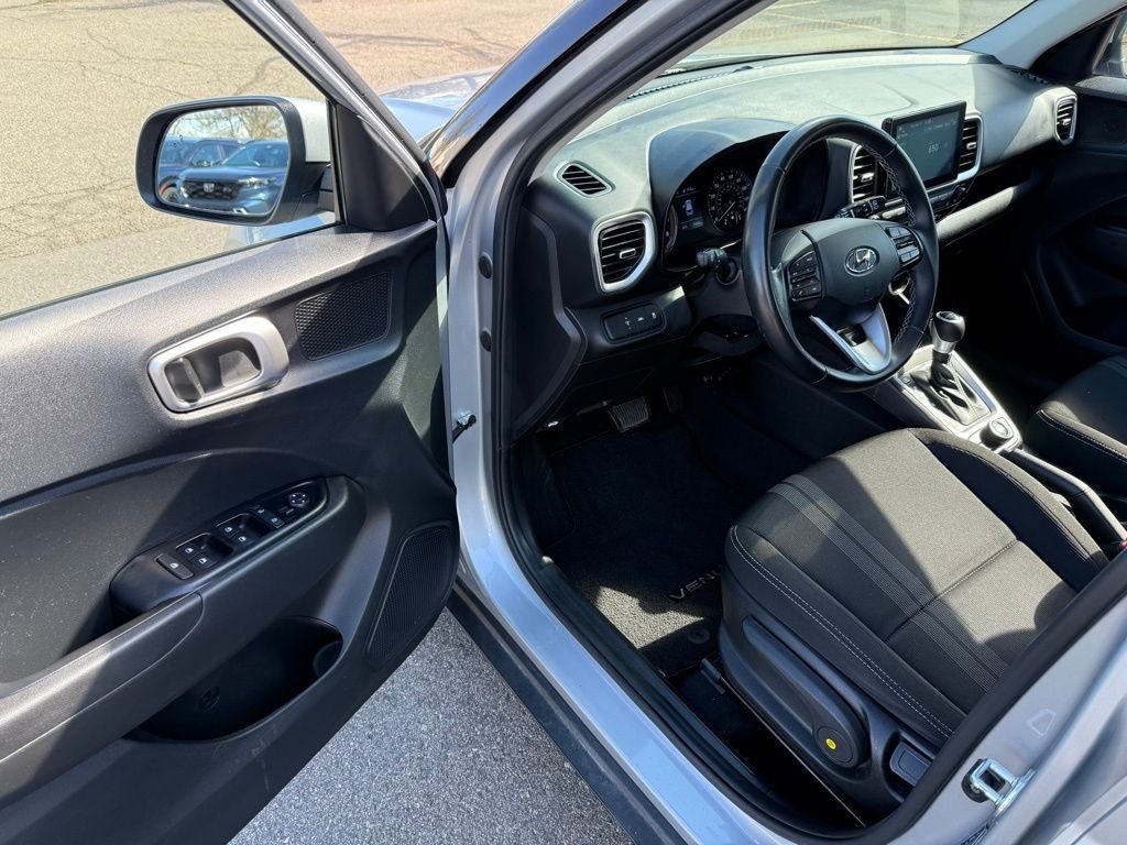 2021 Hyundai Venue SEL - Photo 12