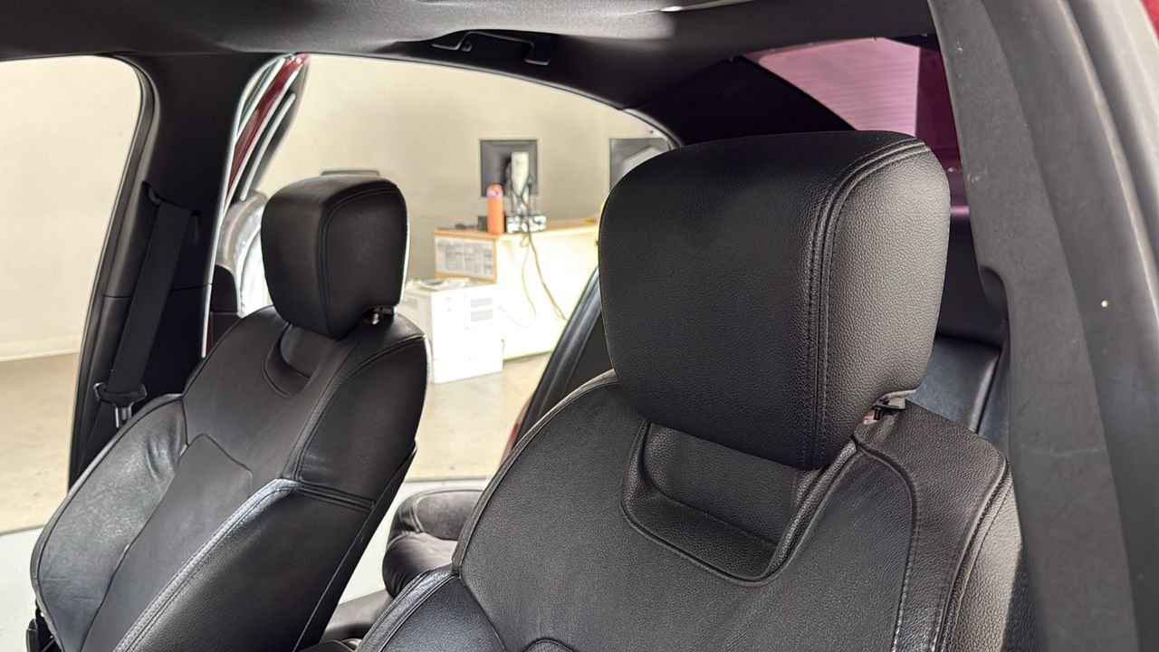 Used 2009 Red Pontiac GT image 13