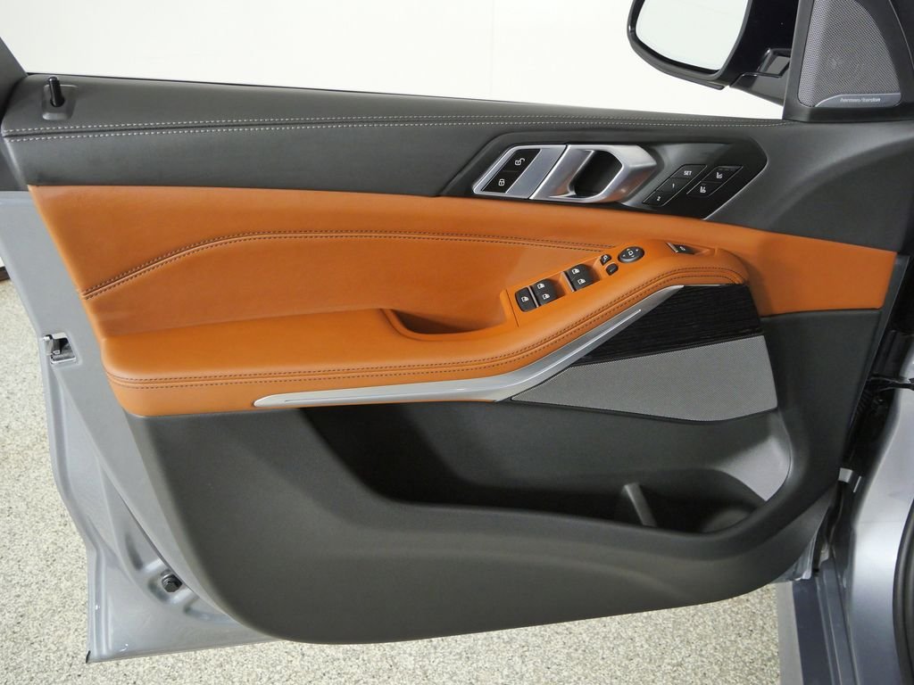 New 2026 Skyscraper Grey Metallic BMW xDrive40i image 34