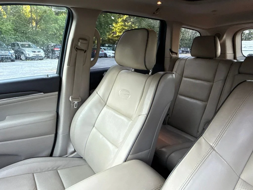 2019 Jeep Grand Cherokee Overland - Photo 19