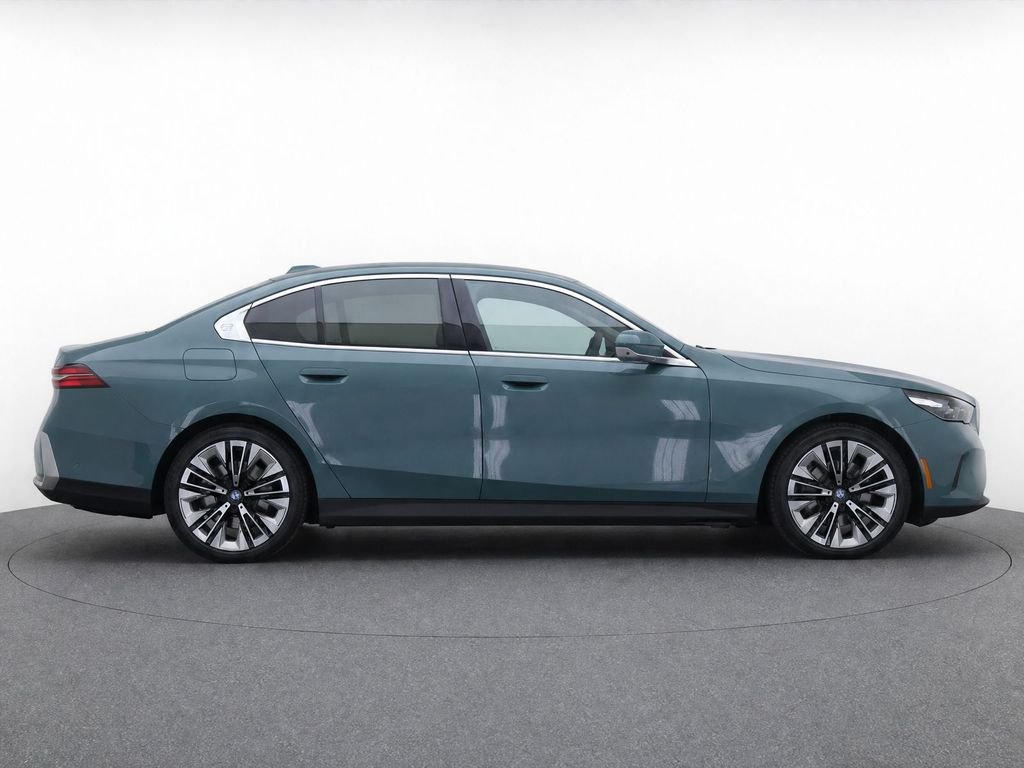 Certified Used 2026 Green Metallic BMW 530i image 2