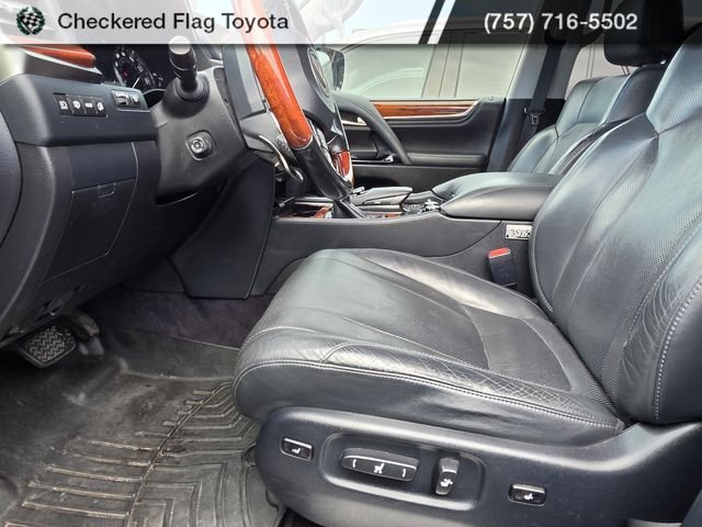 Used 2018 Nebula Gray Pearl Lexus 570 image 18