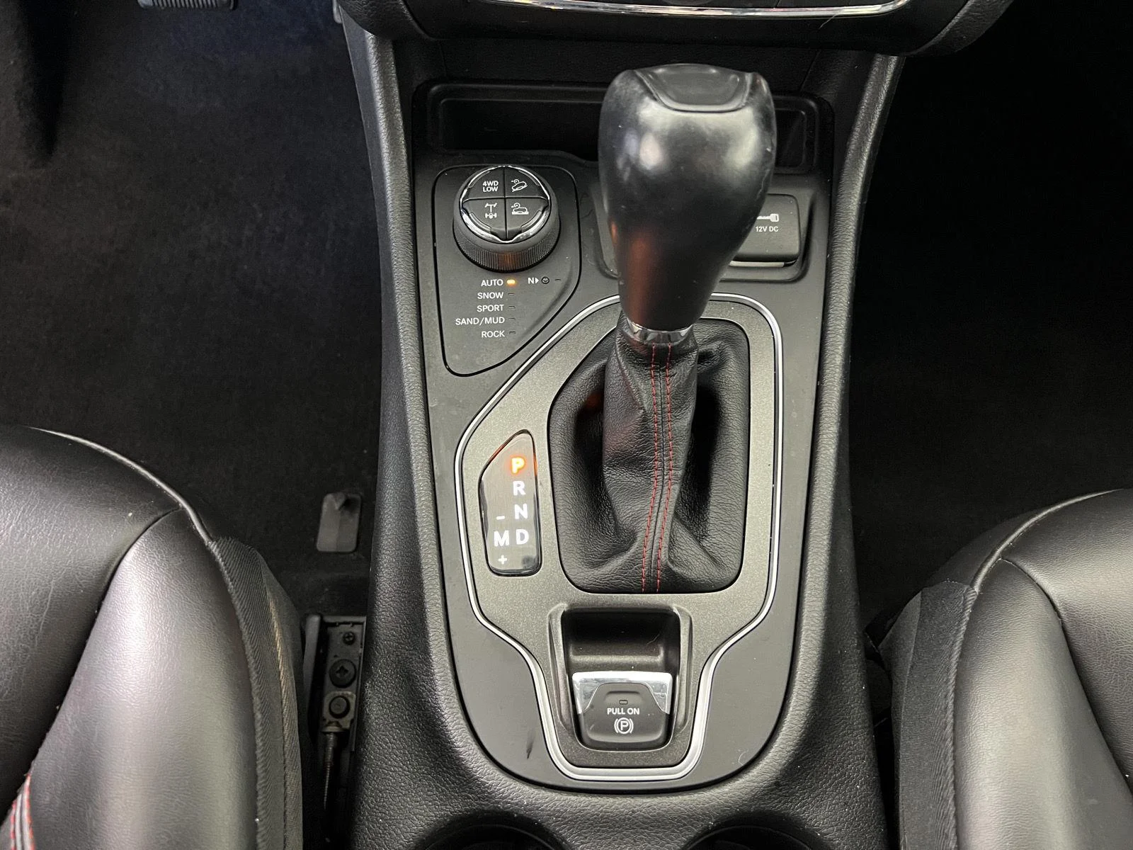 Used 2021 Granite Crystal Metallic Clearcoat Jeep Trailhawk image 23