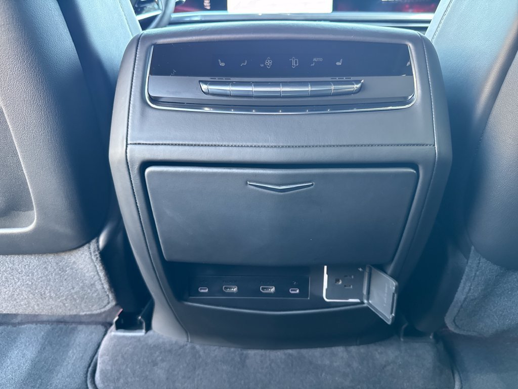 2026 Cadillac Escalade ESV V-Series - Photo 41