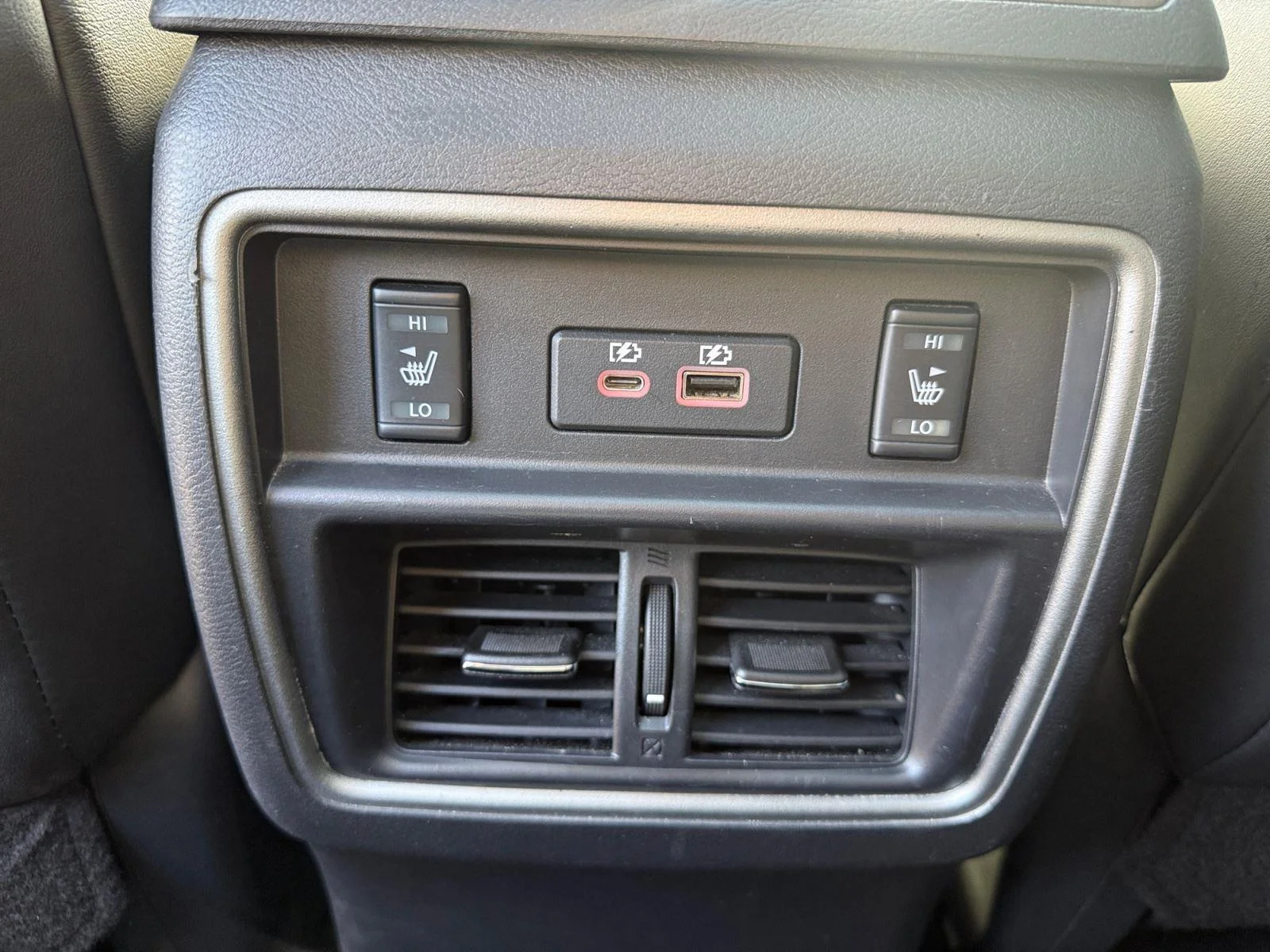 Used 2024 Super Black Nissan Platinum image 22