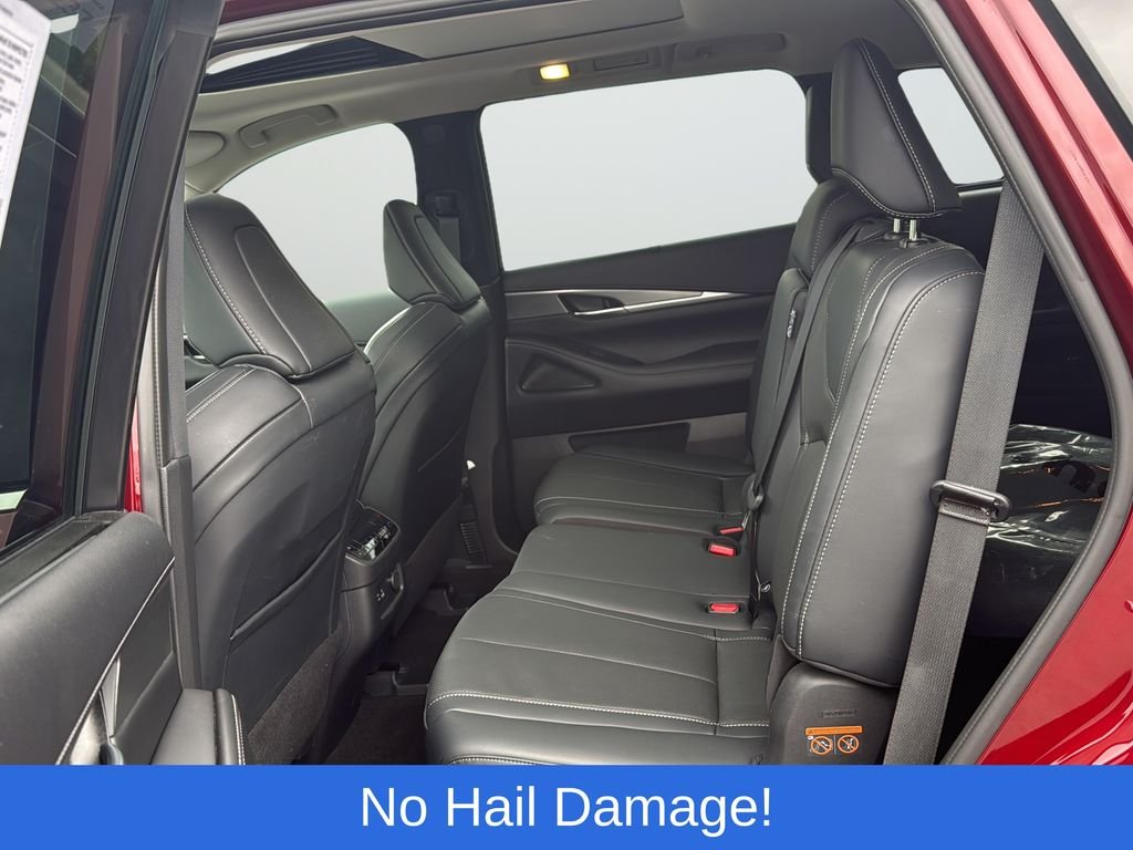 Used 2023 Red INFINITI LUXE image 17